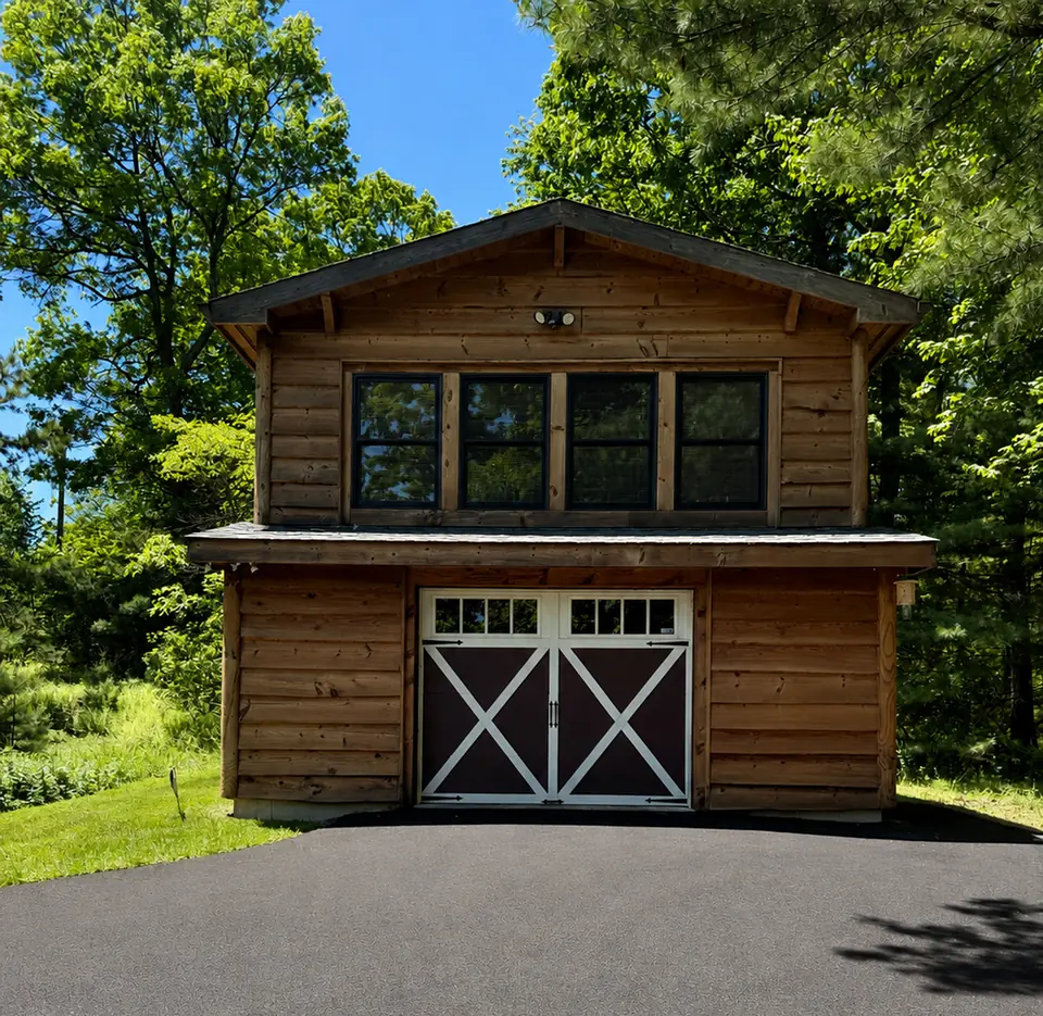 The barn on the Fernwood Lodge property in summer